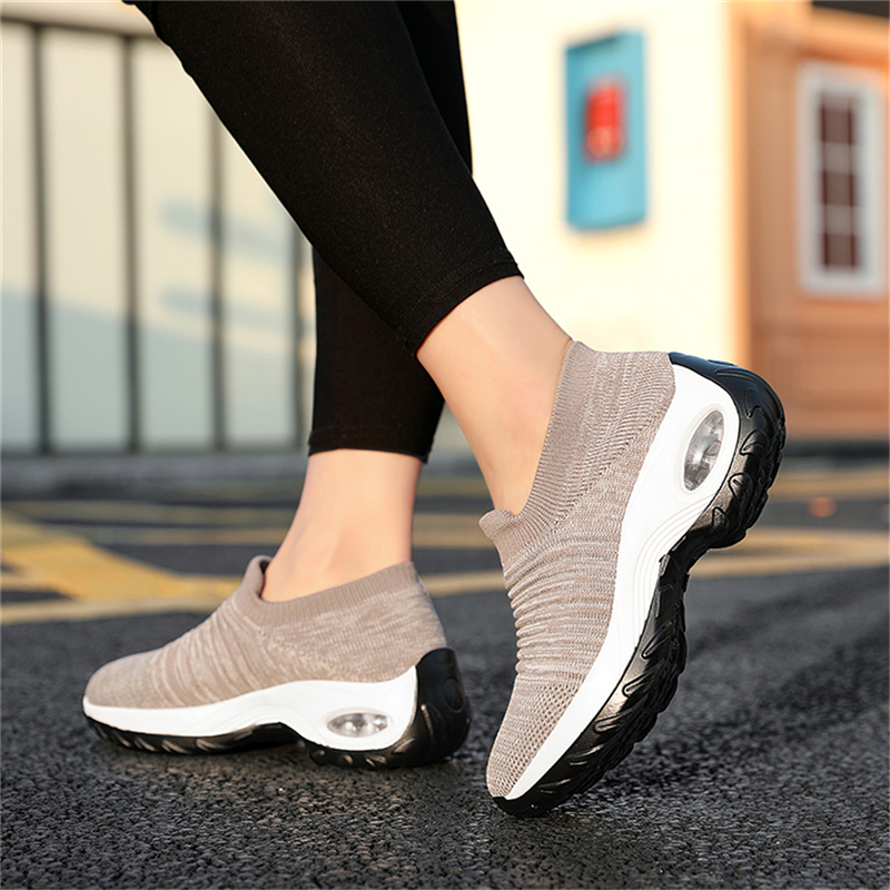 2021 New Nova Malha Mulheres Homens Ao Ar Livre Tnis Corrida Casais Respirvel Macio Atletismo Jogging Sneaker A6ki, Games
2021 New Nova Malha Mulheres Homens Ao Ar Livre Tnis Corrida Casais Respirvel Macio Atletismo Jogging Sneaker A6ki, Games