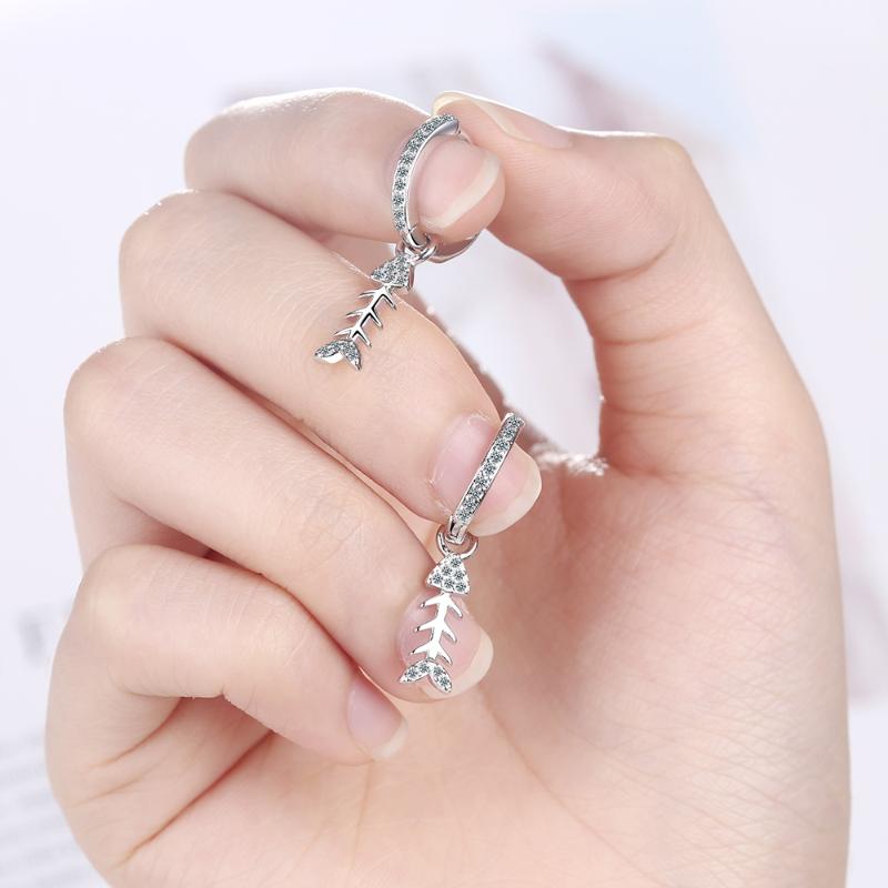 Todorova New Trendy CZ Zircon Fish Bone Hoop Earrings for Girls Women Party Gift Jewelry
Todorova New Trendy CZ Zircon Fish Bone Hoop Earrings for Girls Women Party Gift Jewelry