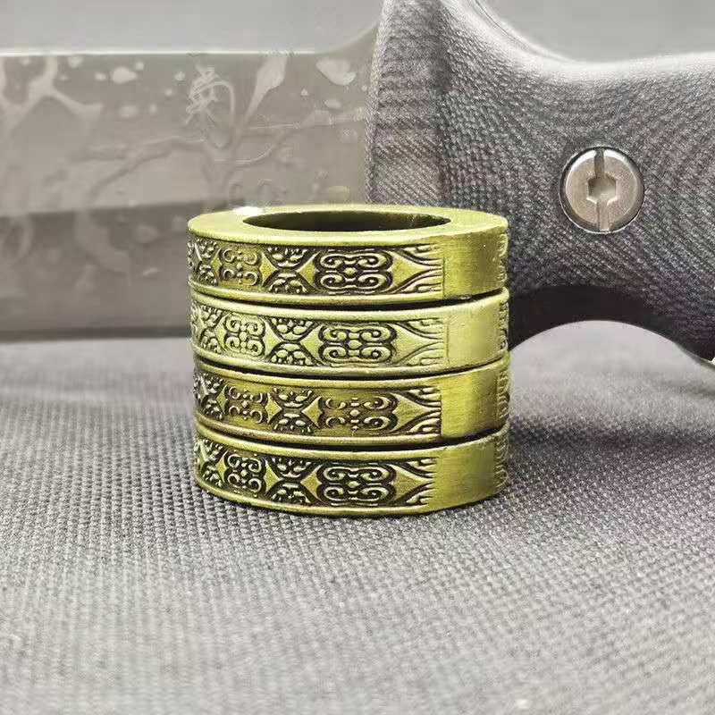 Alloy finger tiger four finger self-defense weapon portable hand clasp fist finger martial arts self-defense combat training equipment han7
Alloy finger tiger four finger self-defense weapon portable hand clasp fist finger martial arts self-defense combat training equipment han7