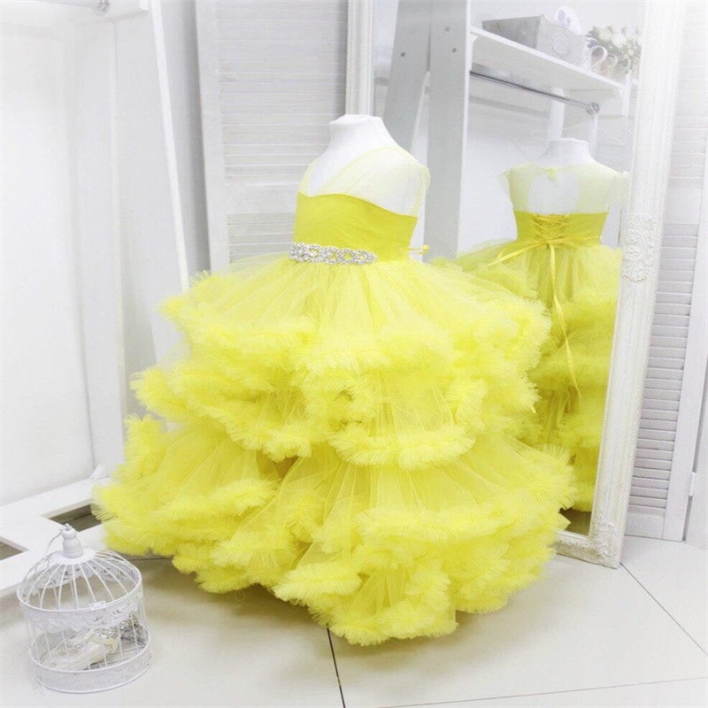Yellow Bright Flower Girls Dresses Sleeveless Tiered Lace Appliqued Crystal First Communion Dress Custom Made Sweep Train Kids Formal Wear