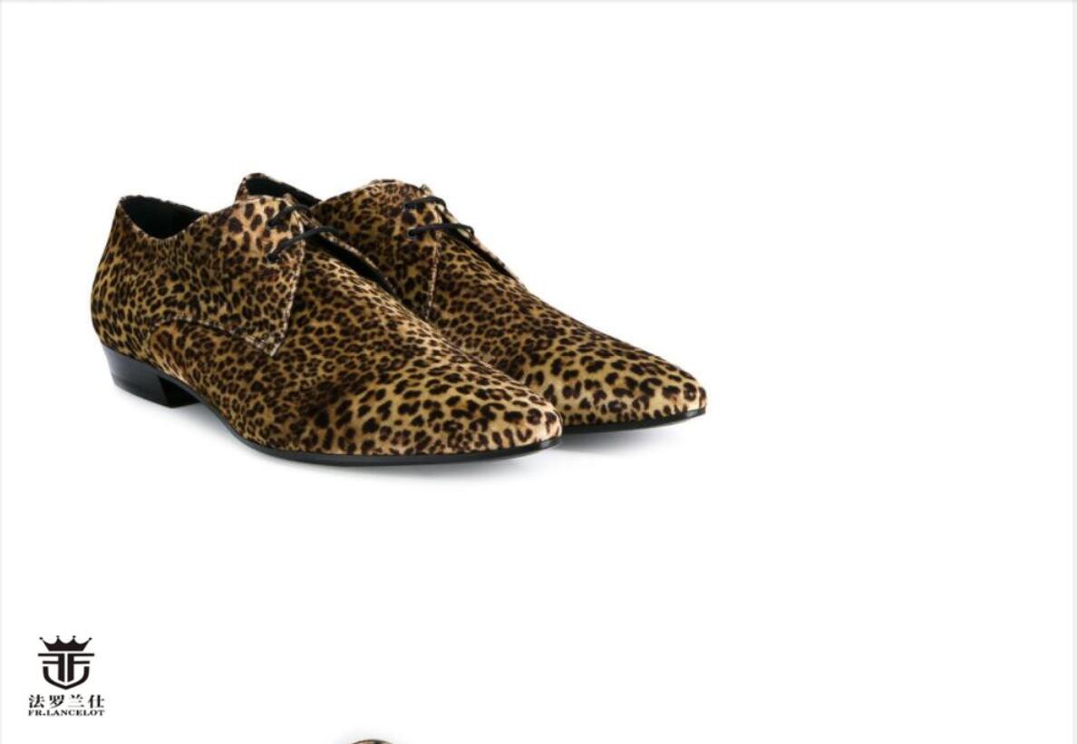 2020 gentleman Leather Dress Shoes fashion Men flats lace up leopard loafers Shoe Men wedding/party shoes point toe flats, Black
2020 gentleman Leather Dress Shoes fashion Men flats lace up leopard loafers Shoe Men wedding/party shoes point toe flats, Black