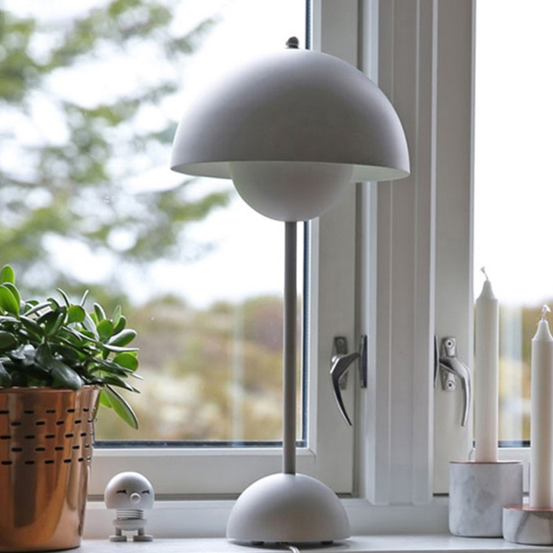 Chic Bedside Table Lamp with Unique Botanical Motif - Perfect for Bedroom Ambiance