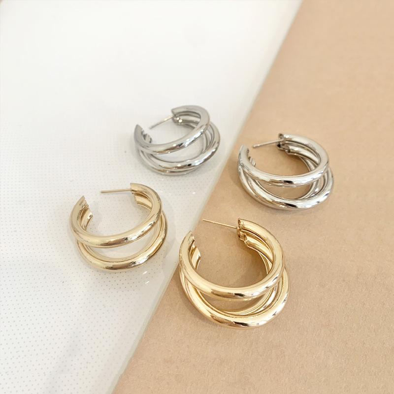 Stud Geometric Metal Earrings For Women Golden Silver Color Korean Wedding Party Fashion Jewelry Wholesale Gift
Stud Geometric Metal Earrings For Women Golden Silver Color Korean Wedding Party Fashion Jewelry Wholesale Gift