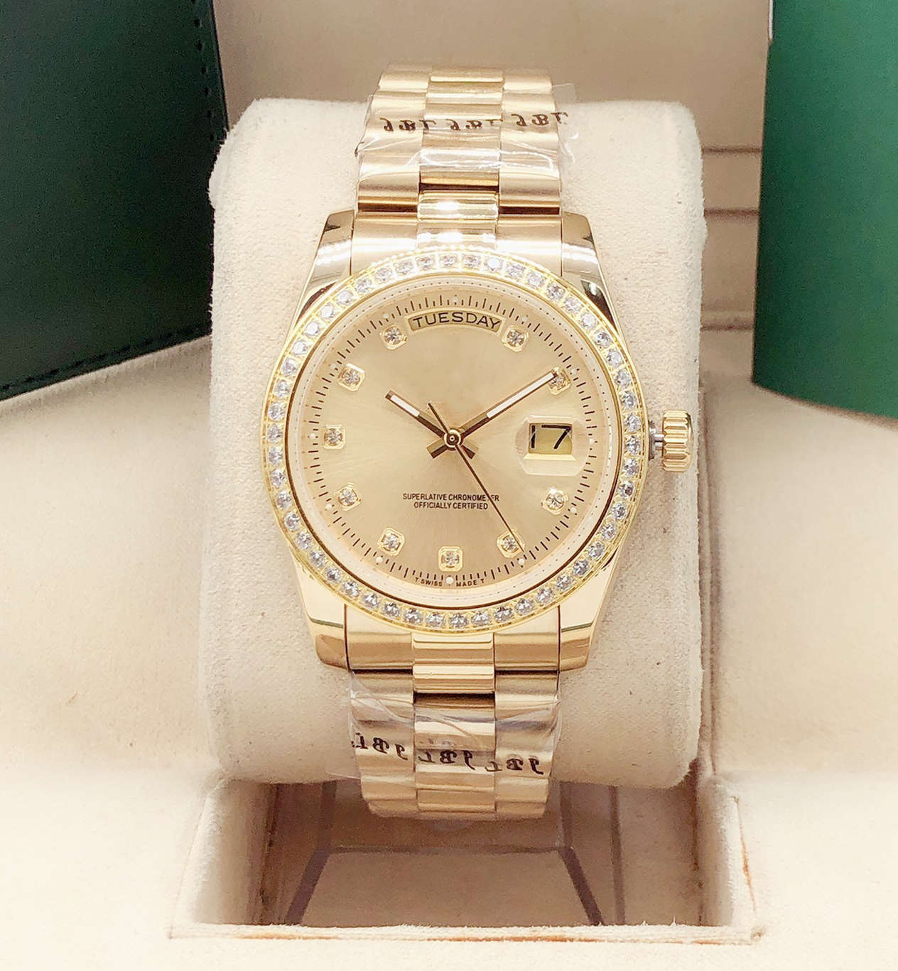 Very classic 36 mm women's diamond bezel date and week waterproof watch. Hot-selling watch that can be equipped with a sapphire mirror, 11
Very classic 36 mm women's diamond bezel date and week waterproof watch. Hot-selling watch that can be equipped with a sapphire mirror, 11