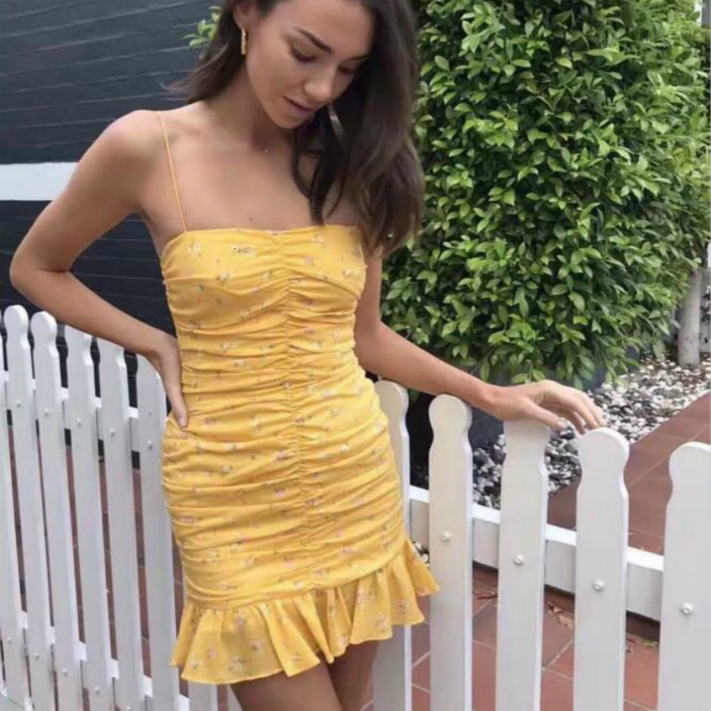 Europe Women Mini Sexy Strap Drapeado Pleissado Beach Holiday Trophy Dressed in 2021 Female Summer Printed Magro Party 89gs, Yellow
Europe Women Mini Sexy Strap Drapeado Pleissado Beach Holiday Trophy Dressed in 2021 Female Summer Printed Magro Party 89gs, Yellow