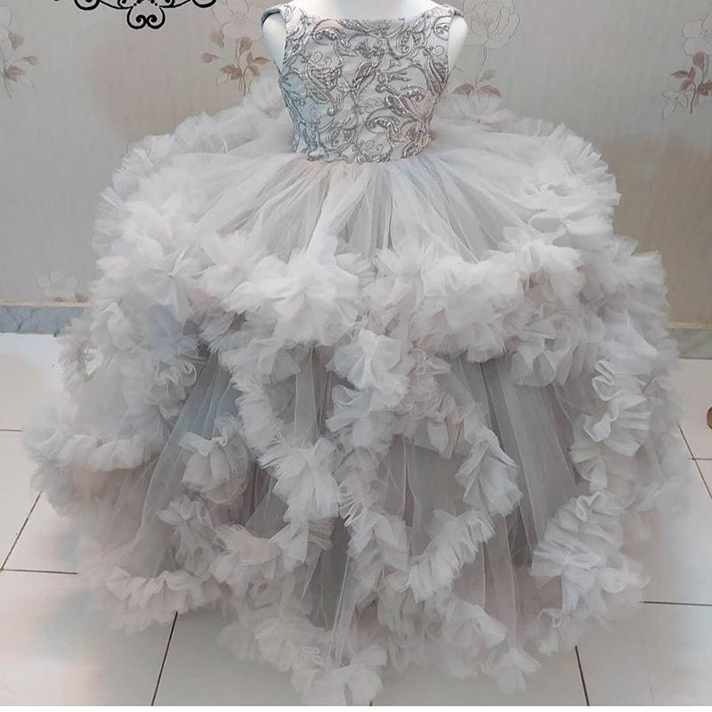 2020 Silver Lace Flower Girl Dresses Ruffles Tollder Skirt Informal Party Gowns Cheap Pageant Dress Wear, Beige
2020 Silver Lace Flower Girl Dresses Ruffles Tollder Skirt Informal Party Gowns Cheap Pageant Dress Wear, Beige