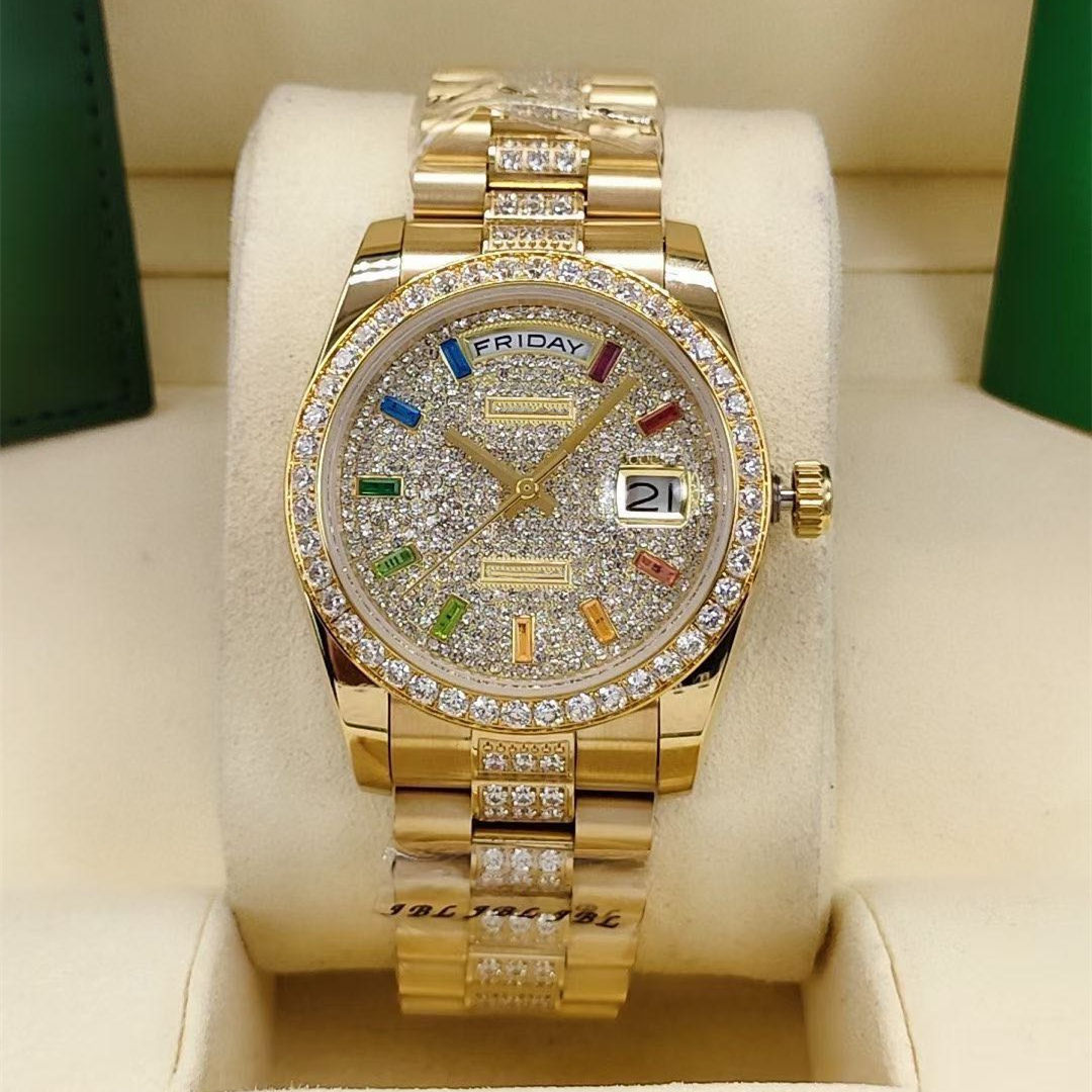 Luxury designer Classic Fashion Automatic WatchIn the middle inlaid with colored diamond size 36mm sapphire glass a ladies' favorite Christmas gift
Luxury designer Classic Fashion Automatic WatchIn the middle inlaid with colored diamond size 36mm sapphire glass a ladies' favorite Christmas gift