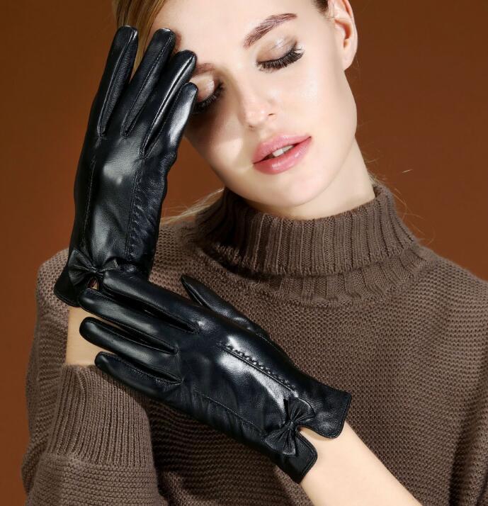 Five Fingers Gloves Women's Genuine Leather Small Bow Glove Lady's Warm Natural Sheepskin Fashion Slim Touchscreen Driving R3070
Five Fingers Gloves Women's Genuine Leather Small Bow Glove Lady's Warm Natural Sheepskin Fashion Slim Touchscreen Driving R3070