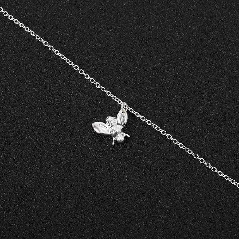 small Honey Bee Bumble Bee bracelet Queen bracelet Cute Insect Beehive Animal insect pendant jewelry
small Honey Bee Bumble Bee bracelet Queen bracelet Cute Insect Beehive Animal insect pendant jewelry