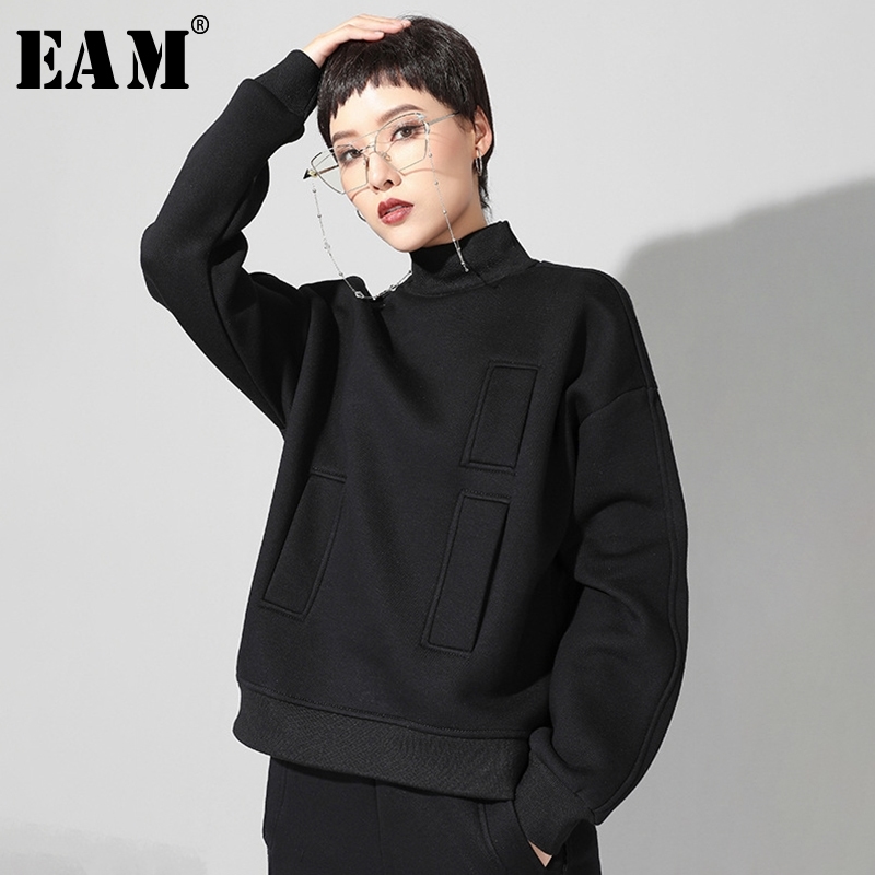 [EAM] New Spring Autumn High Collar Long Sleeve Black Loose Pocket Stitch Big Size Sweatshirt Women Fashion Tide JQ019 201102
