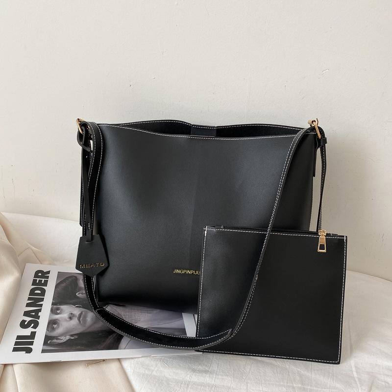 Large Capacity PU Leather Bucket Bags for Women 2021 Solid Color Shoulder Handbags Female Travel Lady Fashion Totes, Black
Large Capacity PU Leather Bucket Bags for Women 2021 Solid Color Shoulder Handbags Female Travel Lady Fashion Totes, Black