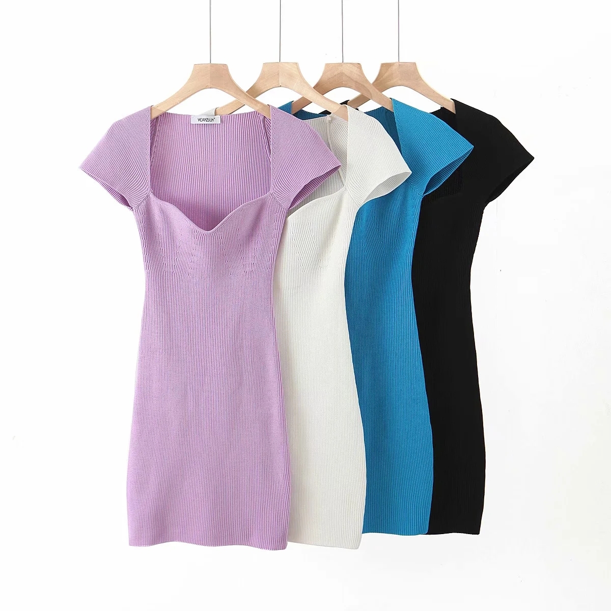 2021 New Design sexy low chest sweet curved neckline slim slimming short-sleeved knitted bag hip dress E6MM, Black
2021 New Design sexy low chest sweet curved neckline slim slimming short-sleeved knitted bag hip dress E6MM, Black
