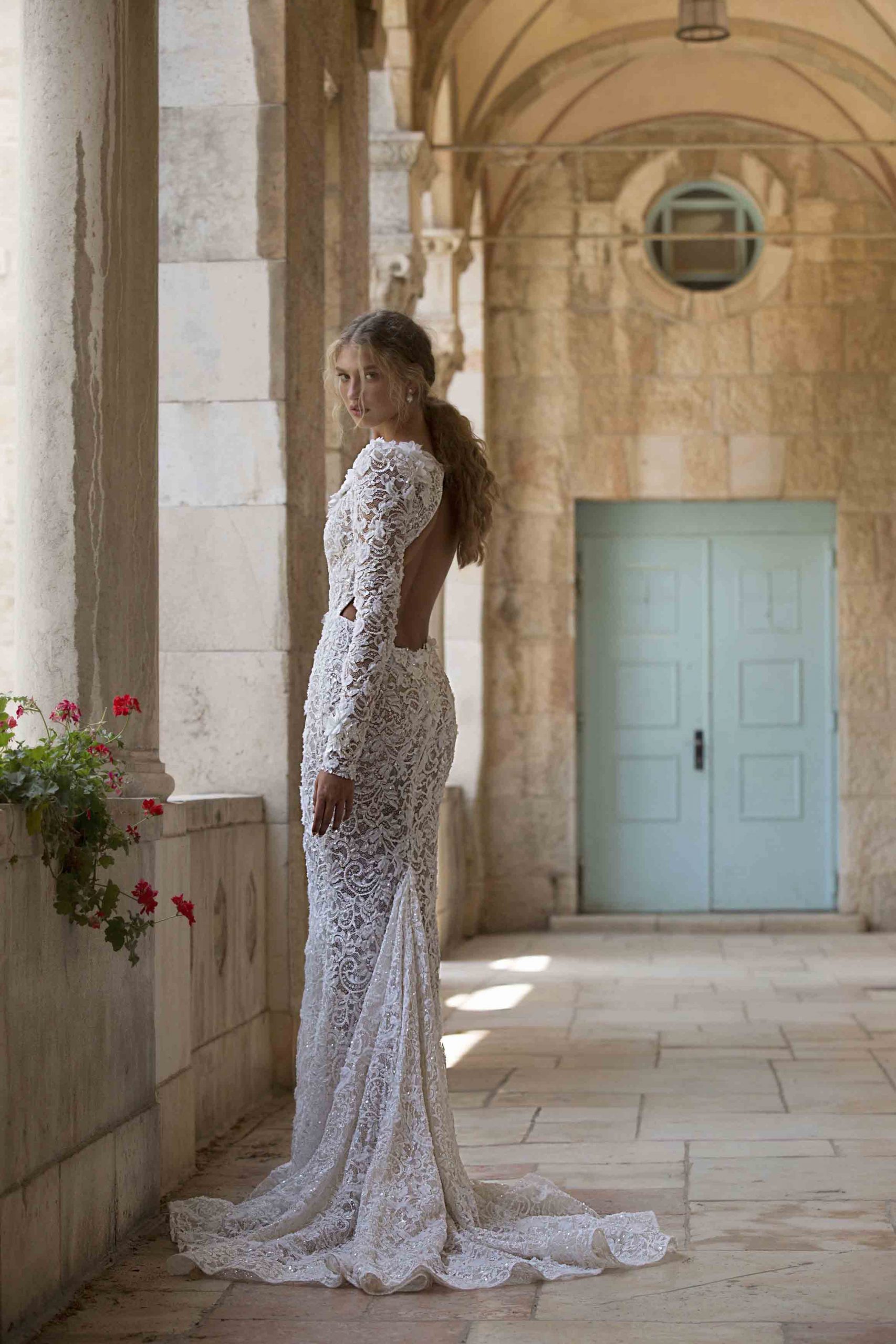 Berta Full Lace Mermaid Wedding Dresses Deep V Neck Long Sleeve Bridal Gowns Sequins Open Back Boho vestido de novia