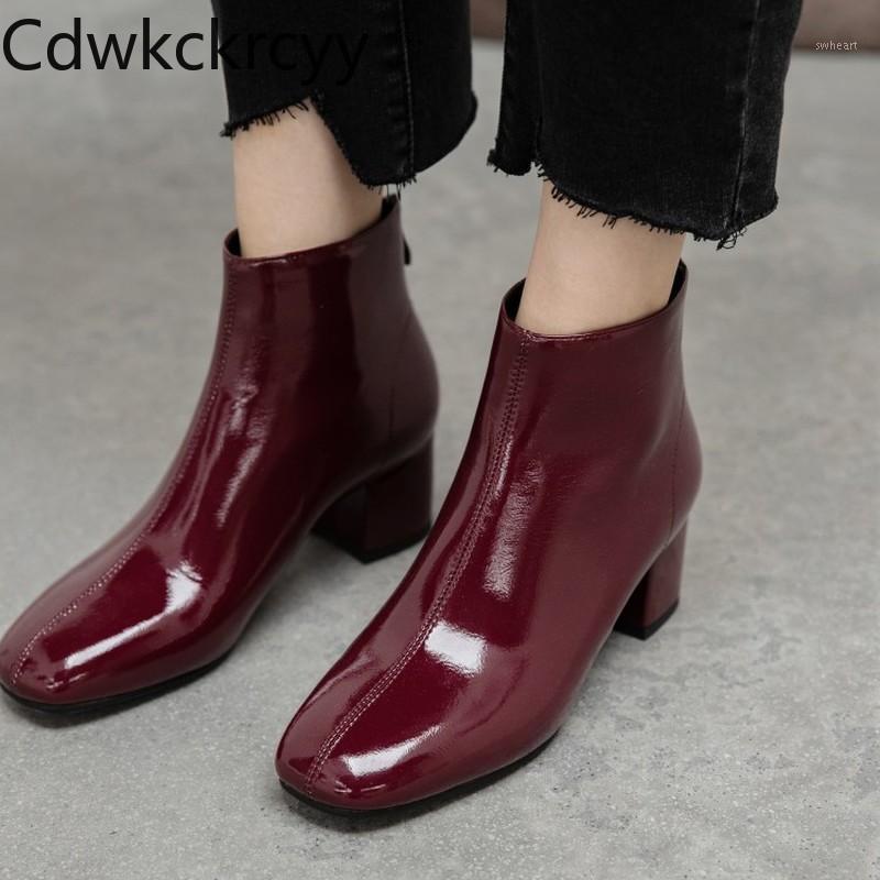 winter The New fashion British style Square head Short tube Stovepipe boots black Red wine zipper High heels Women boots1
winter The New fashion British style Square head Short tube Stovepipe boots black Red wine zipper High heels Women boots1