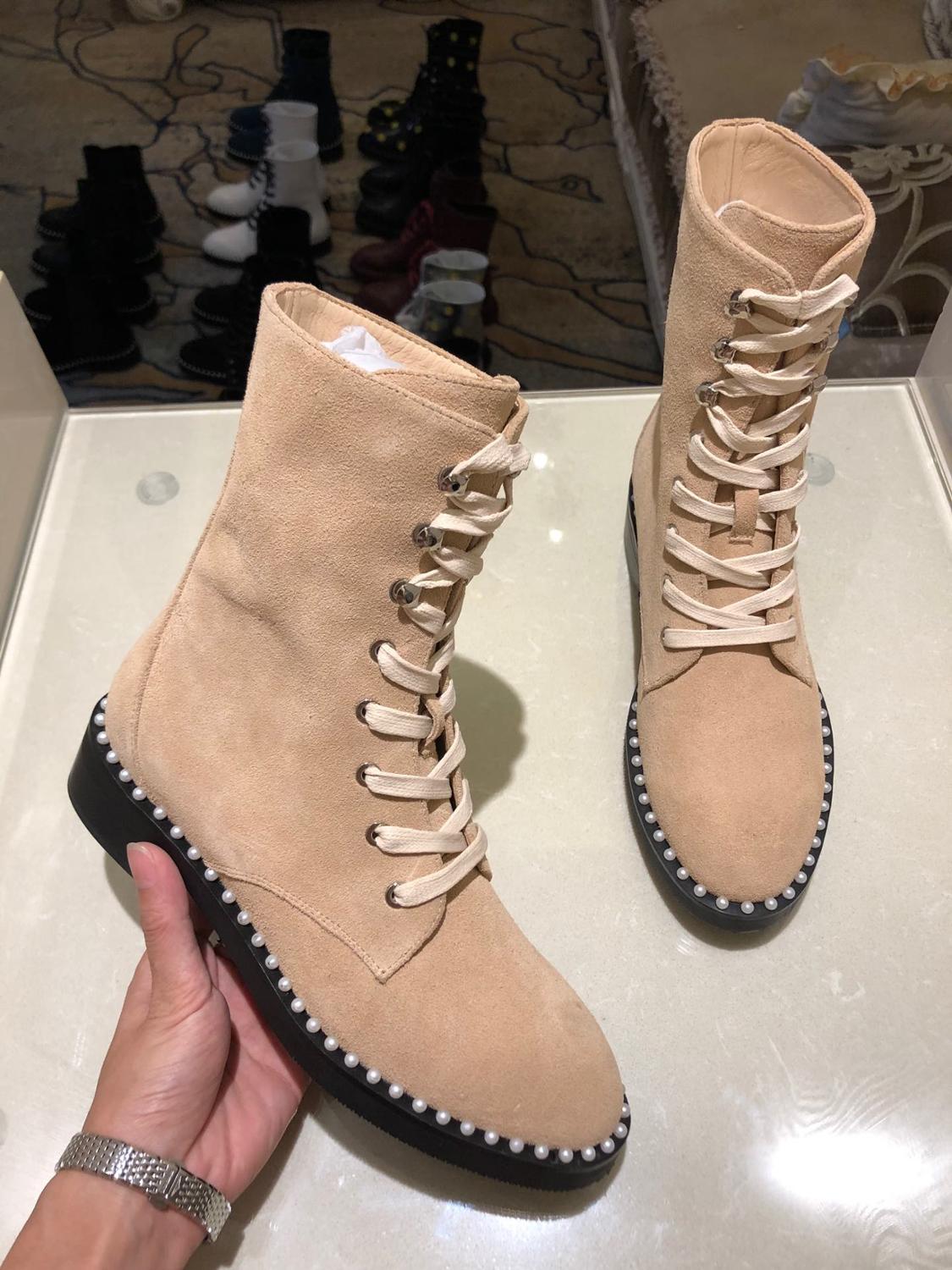 2020 autumn new women's motorcycle boots leather boots high quality pearl straps and leg, Black
2020 autumn new women's motorcycle boots leather boots high quality pearl straps and leg, Black
