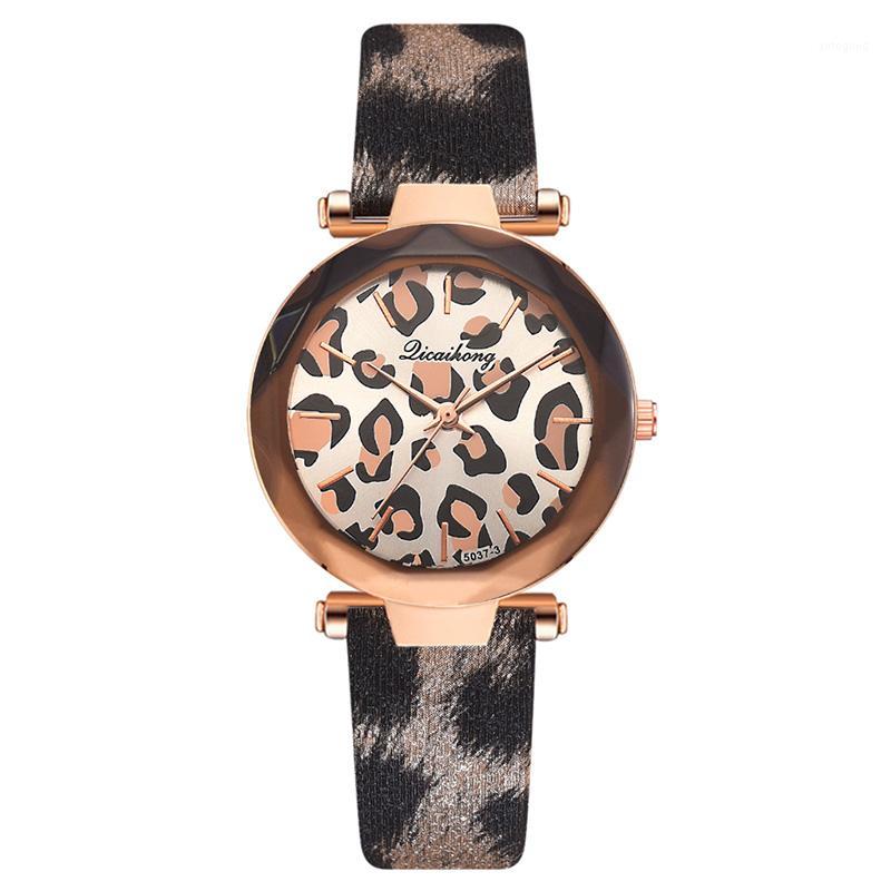 Wristwatches Creative Women Watches Quartz Personality Leopard Print Ladies Wristwatch Geometry Crystal Fashion Trend Relogio Feminino Luxur, White
Wristwatches Creative Women Watches Quartz Personality Leopard Print Ladies Wristwatch Geometry Crystal Fashion Trend Relogio Feminino Luxur, White