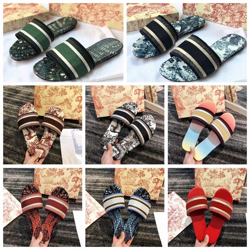 2021 luxurys designers shoes Women Sandals Slippers Embroidery Sandal Floral Brocade Flip Flops Striped Beach Genuine Leather Dazzle F T71y#, Black
2021 luxurys designers shoes Women Sandals Slippers Embroidery Sandal Floral Brocade Flip Flops Striped Beach Genuine Leather Dazzle F T71y#, Black