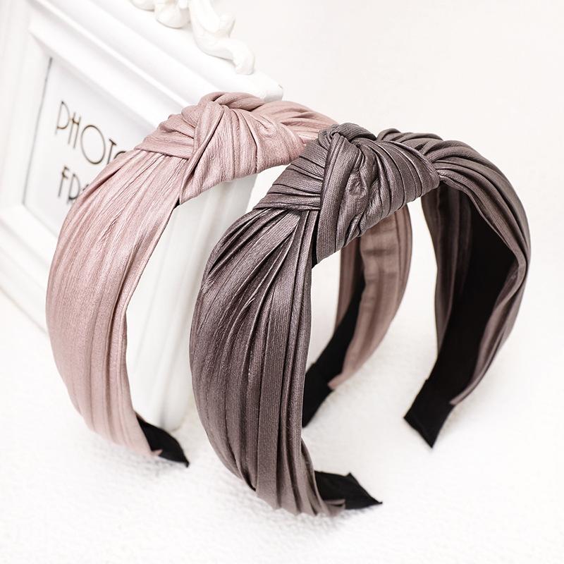 Women Imitation Leather Hairband Solid Color Knotted Folds Headbands for Lady Hair Hoop Fashion Bezel Hair Accessories
Women Imitation Leather Hairband Solid Color Knotted Folds Headbands for Lady Hair Hoop Fashion Bezel Hair Accessories