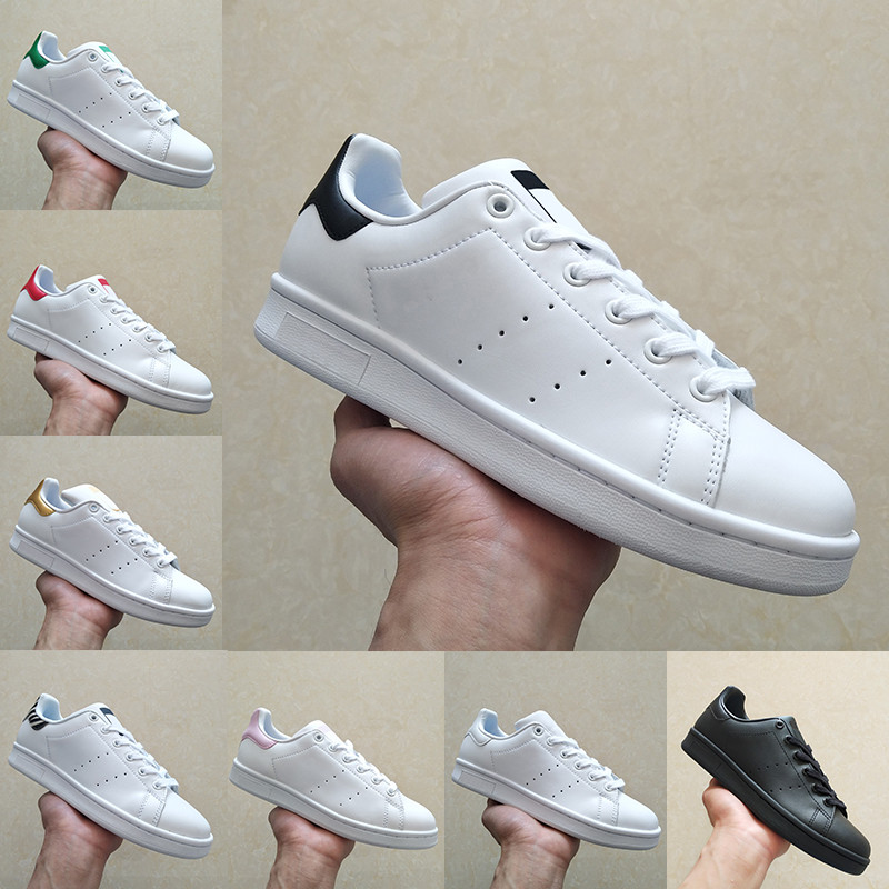 

2022 Fashion stan smith men women casual Shoes OG triple black white green zebra university lush red metallic silver gold navy pink low mens trainers sneakers, 22 bubble wrap packaging