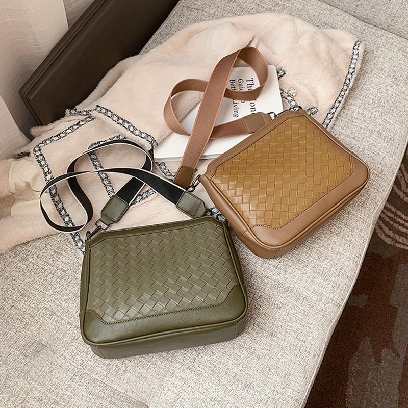 Woven Square Crossbody bag 2021 Fashion New High quality PU Leather Women's Designer Handbag Chain Shoulder Messenger Bag, Black
Woven Square Crossbody bag 2021 Fashion New High quality PU Leather Women's Designer Handbag Chain Shoulder Messenger Bag, Black