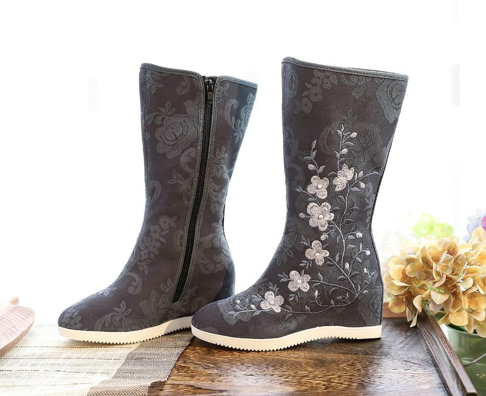2020 Winter new antique boots original embroidered boots square dance jacquard cotton hanfu, Red
2020 Winter new antique boots original embroidered boots square dance jacquard cotton hanfu, Red