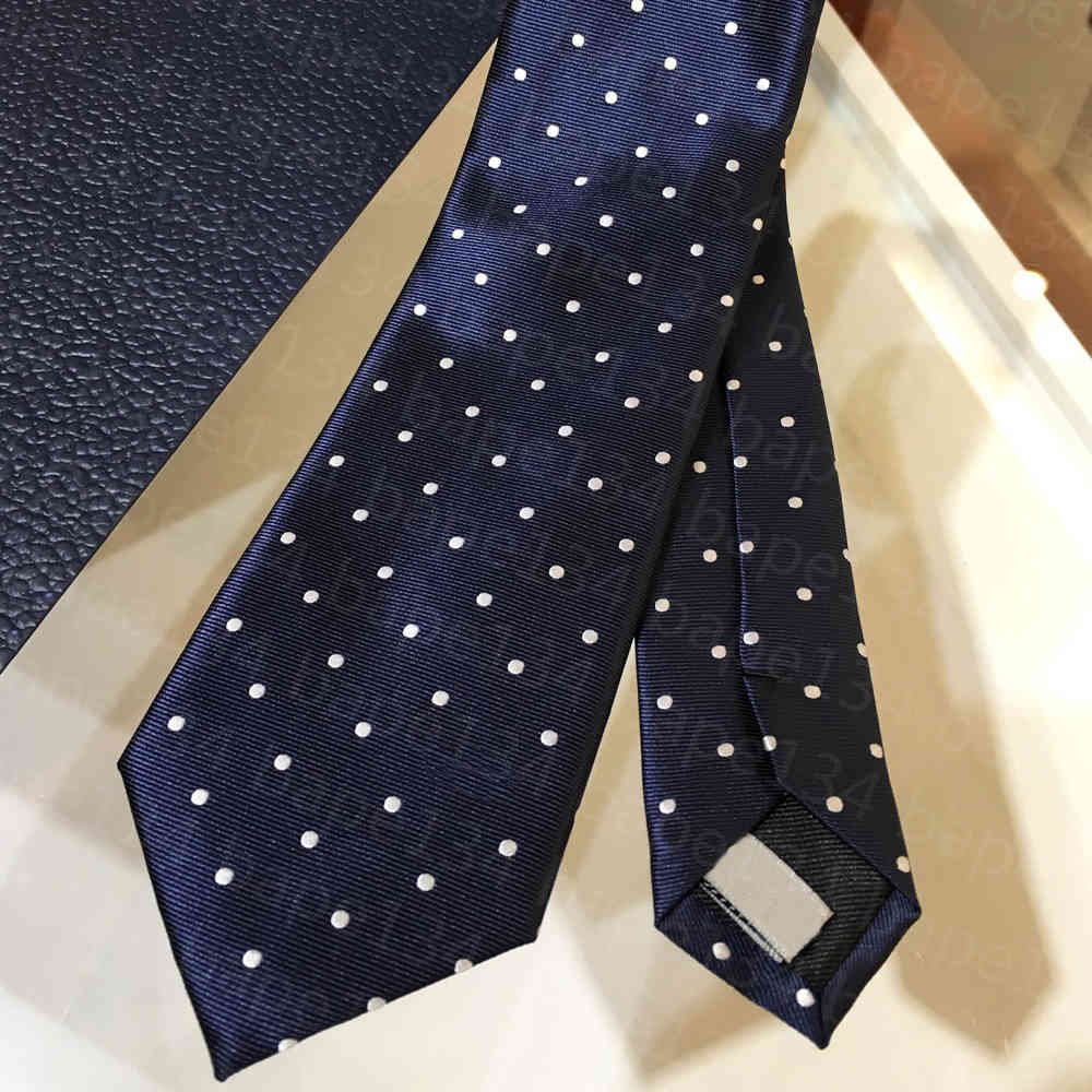 mens tie business silk Ties Luxurys Design silks necktie High-end Men Accessories for formal occasions Neckties fashion wedding party Neckwe
mens tie business silk Ties Luxurys Design silks necktie High-end Men Accessories for formal occasions Neckties fashion wedding party Neckwe