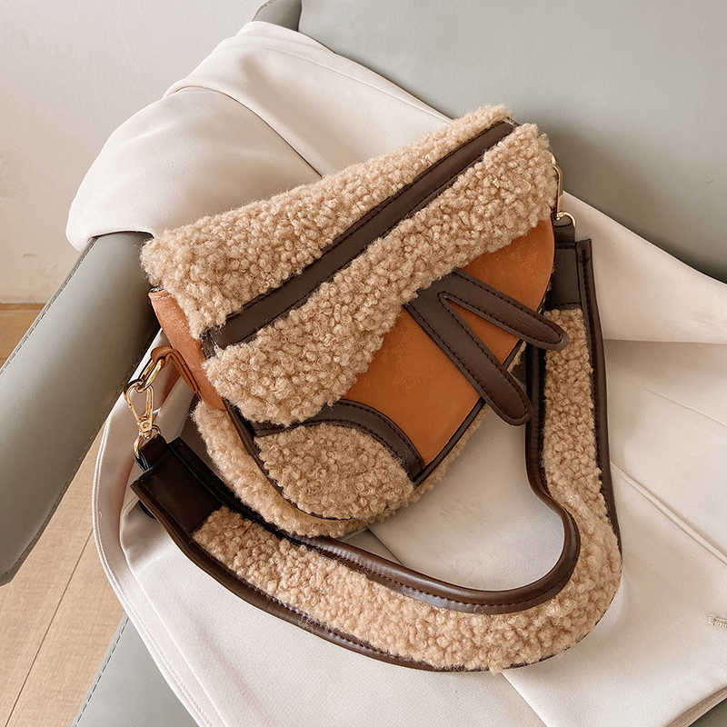 2022Faux Fur Cluth Bags 2021 Winter Soft Small Crossbody Shoulder Bag Women's Branded Trending Chain Handbags and Purses Q1230, Black
2022Faux Fur Cluth Bags 2021 Winter Soft Small Crossbody Shoulder Bag Women's Branded Trending Chain Handbags and Purses Q1230, Black
