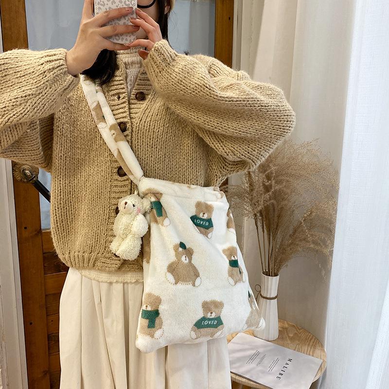 INS Plush Bear Bag Female 2021 New Korean Girl Messenger Bag Student Girl's Cute Shoulder Bags Young Women's Bags, Daisy shoes
INS Plush Bear Bag Female 2021 New Korean Girl Messenger Bag Student Girl's Cute Shoulder Bags Young Women's Bags, Daisy shoes