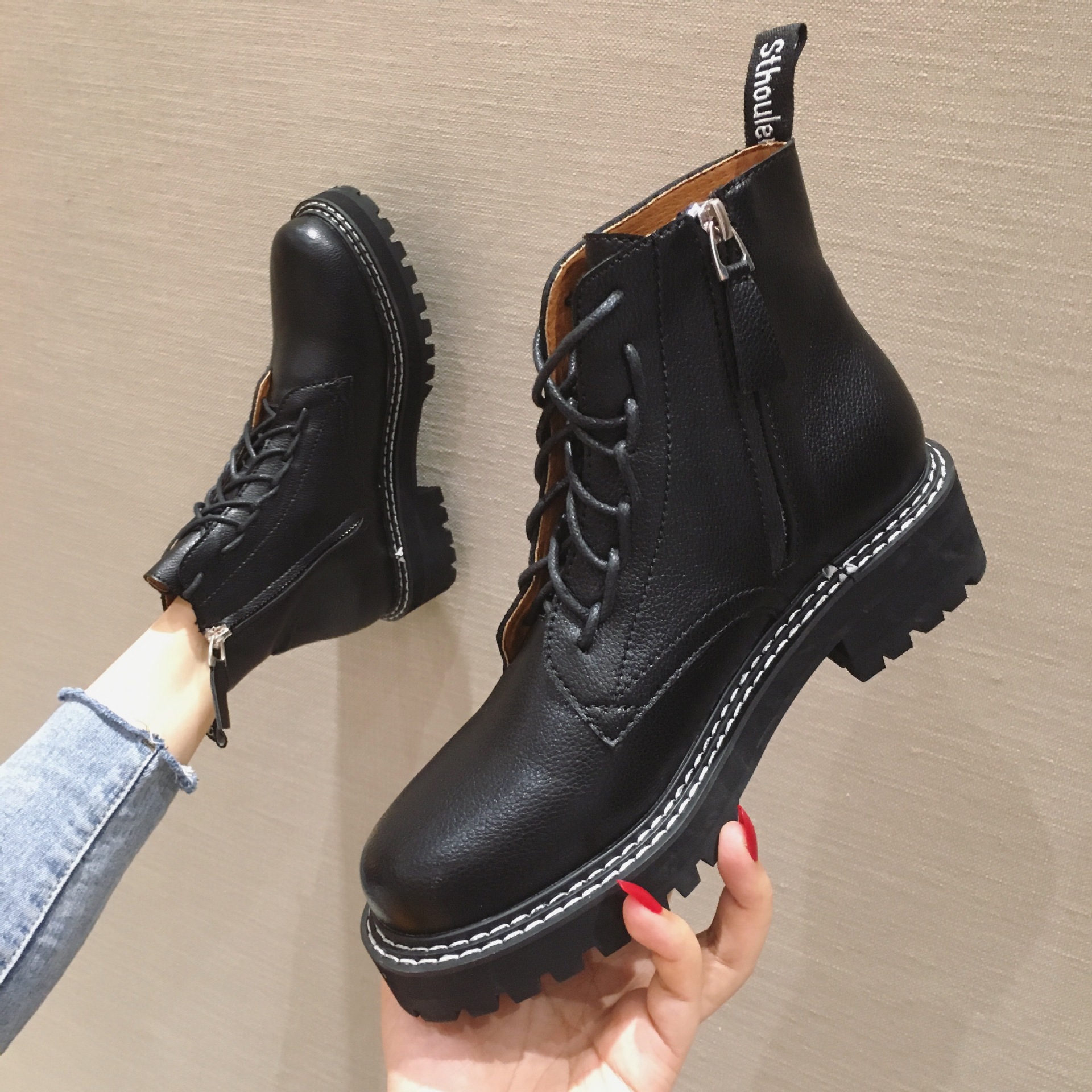 2021 New Style for the British Autumn and Winter of Vintage Martin Handsome Locomotive Boots A6v4, Black
2021 New Style for the British Autumn and Winter of Vintage Martin Handsome Locomotive Boots A6v4, Black