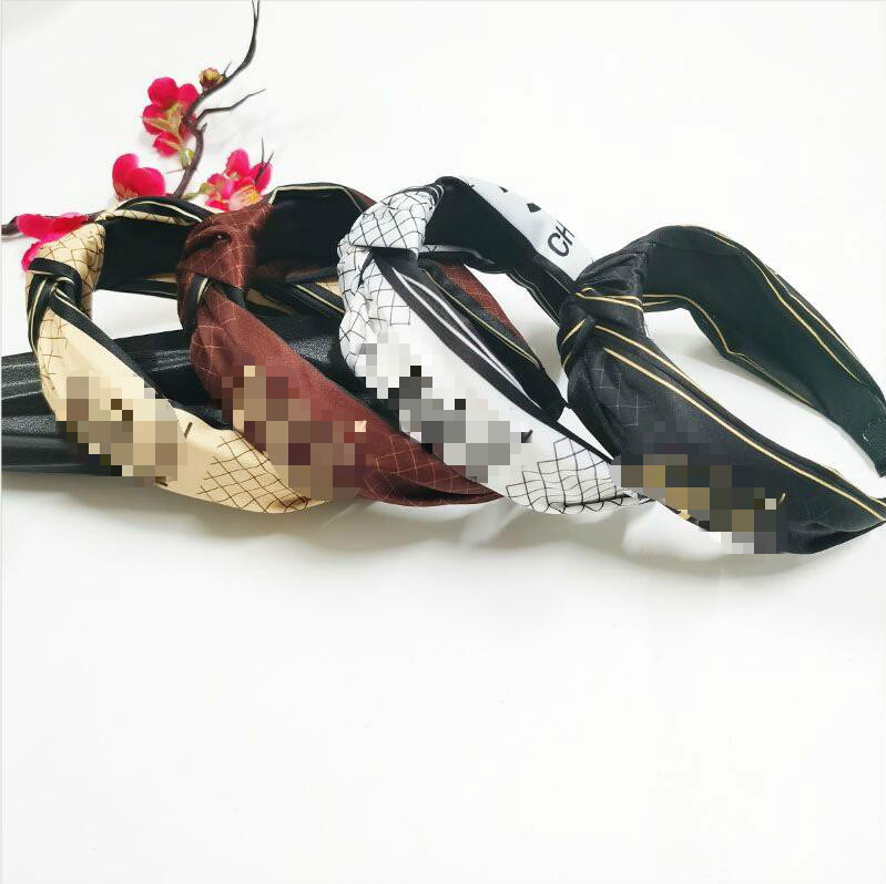 Fashion Brand Designer Logo Letters Pattern Casual Headband Women Girls luxury Flower Bowknot Knotted Hair Band Print Hair Accessories Gift
Fashion Brand Designer Logo Letters Pattern Casual Headband Women Girls luxury Flower Bowknot Knotted Hair Band Print Hair Accessories Gift