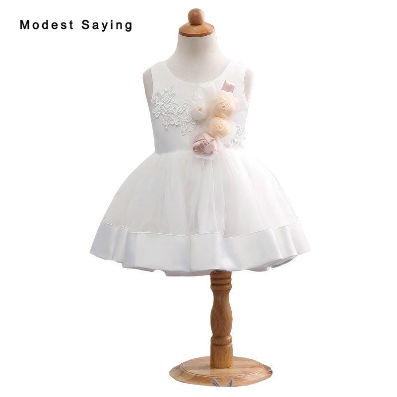 Lovely Ivory Lace Flower Girl Dresses 2020 with Flowers Ball Gown Wedding Pageant Gowns First Communion Dresses for Little Girls
Lovely Ivory Lace Flower Girl Dresses 2020 with Flowers Ball Gown Wedding Pageant Gowns First Communion Dresses for Little Girls