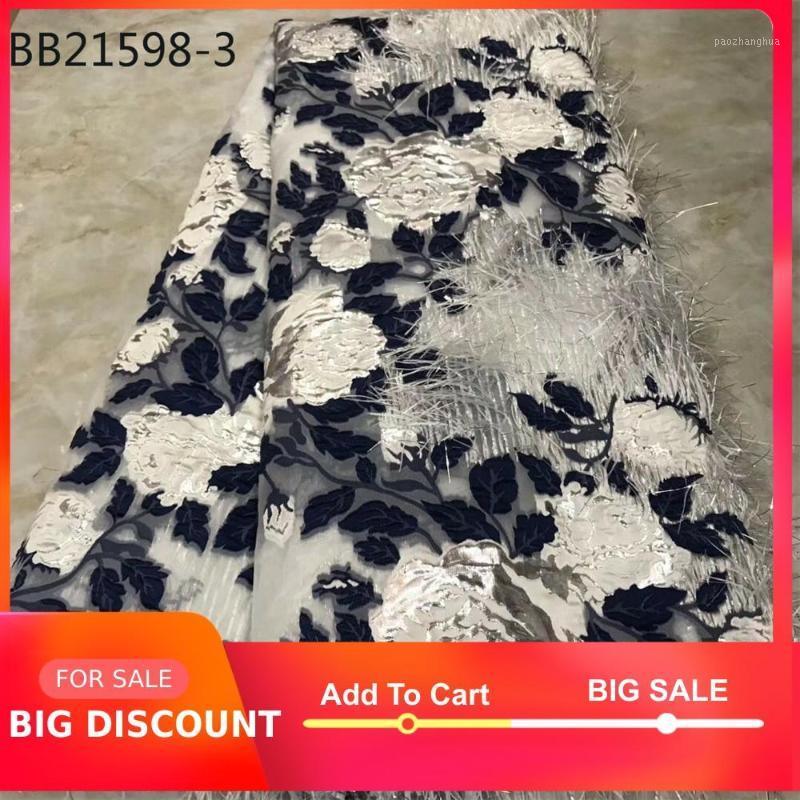 Hot selling Black and white african sequin lace fabric wedding fabric nigeria african lace fabrics 5 yards1
Hot selling Black and white african sequin lace fabric wedding fabric nigeria african lace fabrics 5 yards1
