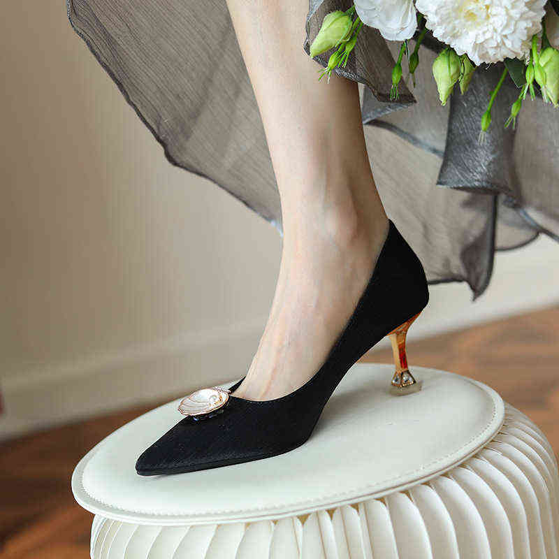 Dress Shoes Fashion Chic Pearl Shell High Heels Women Versatile Pointed Party Pumps Sandals Summer 220301