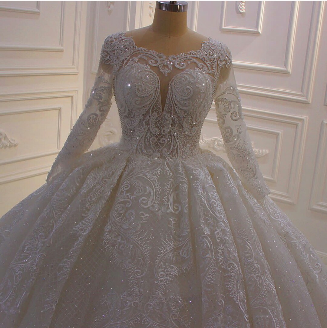 2021 Glitter Ball Gown Wedding Dresses Jewel Neck Long Sleeve Luxury Lace Appliques Bridal Gowns Plus Size Wedding Dress robes de mariée