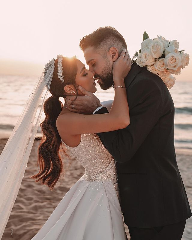 Unique Dresses Bling Sequins One Shoulder Long Sleeve Bridal Dress A Line Country Wedding Vestidos De Novia