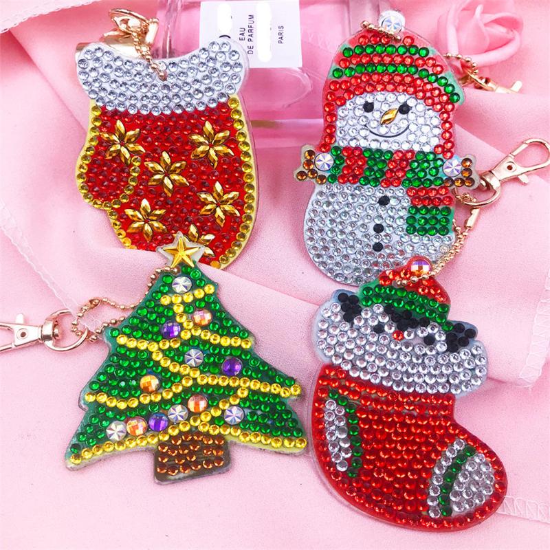 Full Drill 5D DIY Diamond Santa Key Chains Keyring Keychain Pendants 4PC Men Women Key chain Christmas children gift
Full Drill 5D DIY Diamond Santa Key Chains Keyring Keychain Pendants 4PC Men Women Key chain Christmas children gift