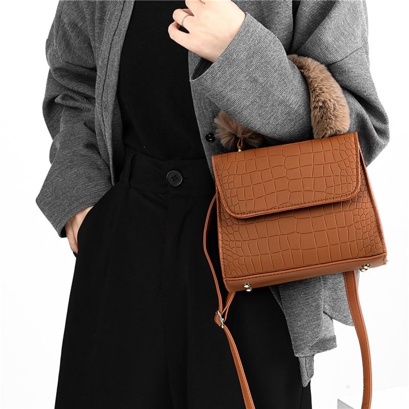 Pu Fashion Women Bags 2020 Summer New Crocodile Pattern Handbag Shoulder Messenger Chain Lock Small Square Bag Wholesale, Black
Pu Fashion Women Bags 2020 Summer New Crocodile Pattern Handbag Shoulder Messenger Chain Lock Small Square Bag Wholesale, Black