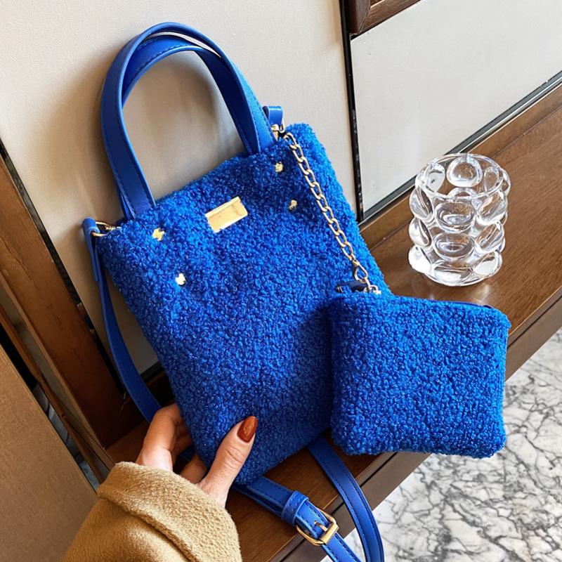 Women's Lamb Wool Mini Shoulder Bag Fashion Handbag And Purse Messenger Vintage Solid Zipper Flap Crossbody Bag For Women 2021, Black
Women's Lamb Wool Mini Shoulder Bag Fashion Handbag And Purse Messenger Vintage Solid Zipper Flap Crossbody Bag For Women 2021, Black