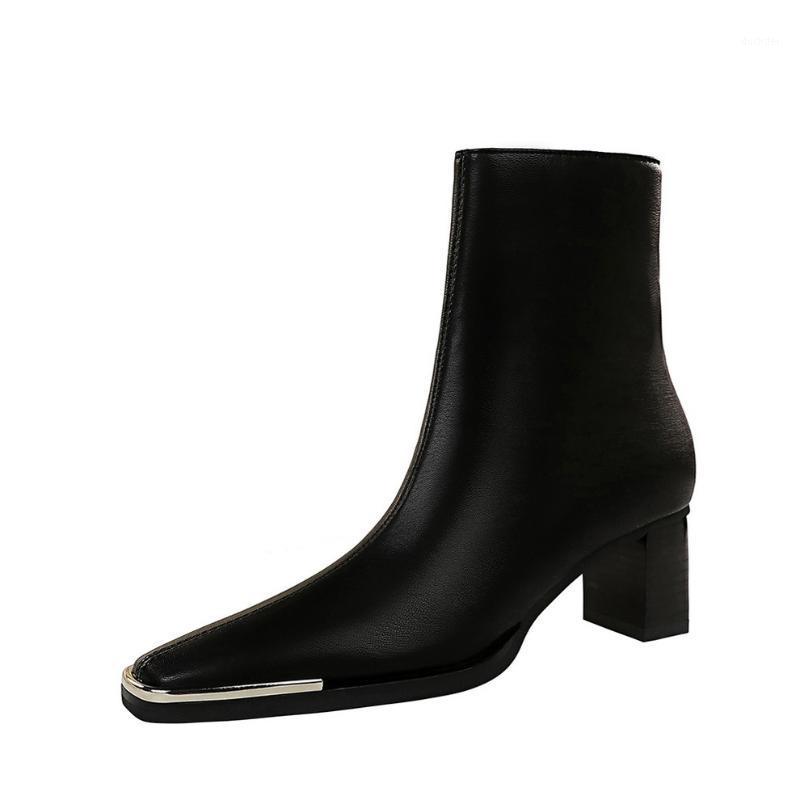Women Winter Warm Plush PU Leather Ankle Boots Lady Office Pumps Thick Heels Square Metal Night Club Party Retro Women Shoes1, Black plush
Women Winter Warm Plush PU Leather Ankle Boots Lady Office Pumps Thick Heels Square Metal Night Club Party Retro Women Shoes1, Black plush