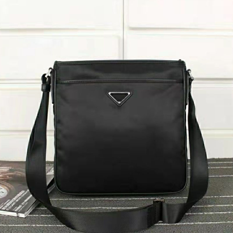 Luxury Men Shoulder Bag Nylon Messenger Bags Mens Business Waterproof Multifunctional bag Single Cross body Interior Compartment Black
Luxury Men Shoulder Bag Nylon Messenger Bags Mens Business Waterproof Multifunctional bag Single Cross body Interior Compartment Black