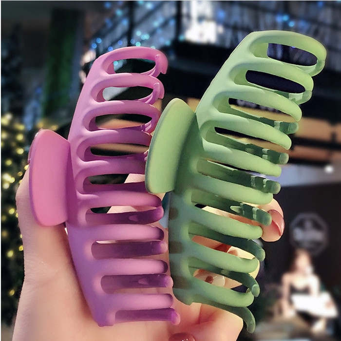 Colorful Large Size Hairpins Scrub Plastic Claw Hair Clips For Women Barrettes Carving Crab Clamps Accessories YHM852-ZWL, Send randomly
Colorful Large Size Hairpins Scrub Plastic Claw Hair Clips For Women Barrettes Carving Crab Clamps Accessories YHM852-ZWL, Send randomly