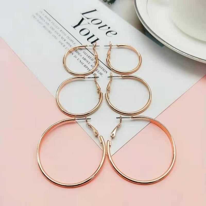 TRENDY WOMEN EARRINGS ROSE GOLD SILVER COLOR PLATING GOOD QUALITY ROUND 3 PAIRS SET HOOP EARRING
TRENDY WOMEN EARRINGS ROSE GOLD SILVER COLOR PLATING GOOD QUALITY ROUND 3 PAIRS SET HOOP EARRING