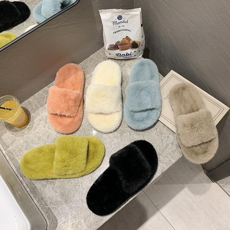 Winter home slippers 2020 new thick bottom fur slippers ladies plus size foreign trade warm women shoes 35 40 41 42, White
Winter home slippers 2020 new thick bottom fur slippers ladies plus size foreign trade warm women shoes 35 40 41 42, White