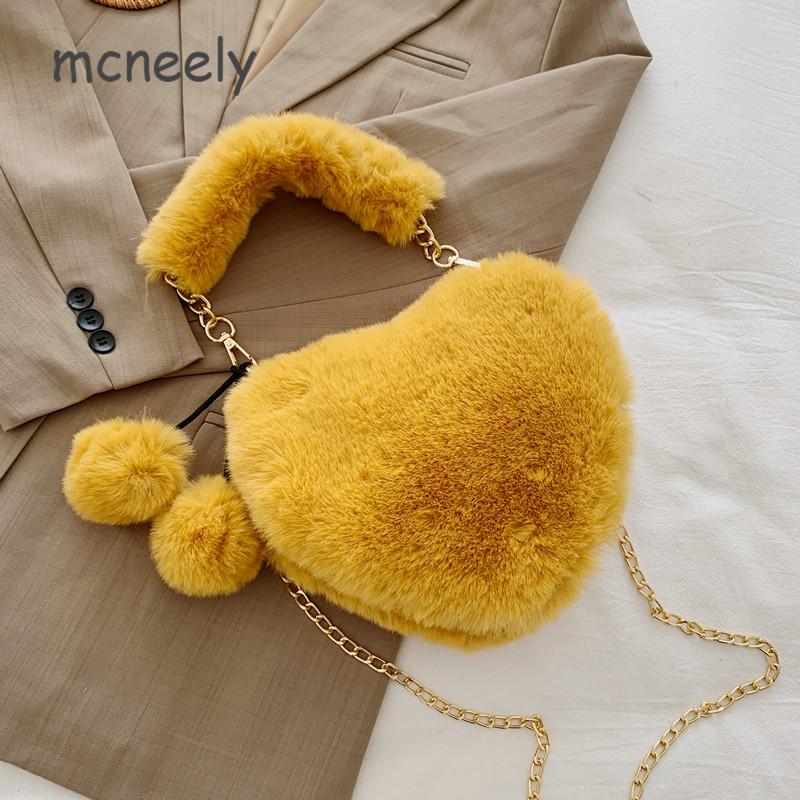 New Plush Peach Heart Chain Shoulder Bag Fashionable Girl's Body Bag with Crossbody Lady's Large Capacity Handbag, Black
New Plush Peach Heart Chain Shoulder Bag Fashionable Girl's Body Bag with Crossbody Lady's Large Capacity Handbag, Black