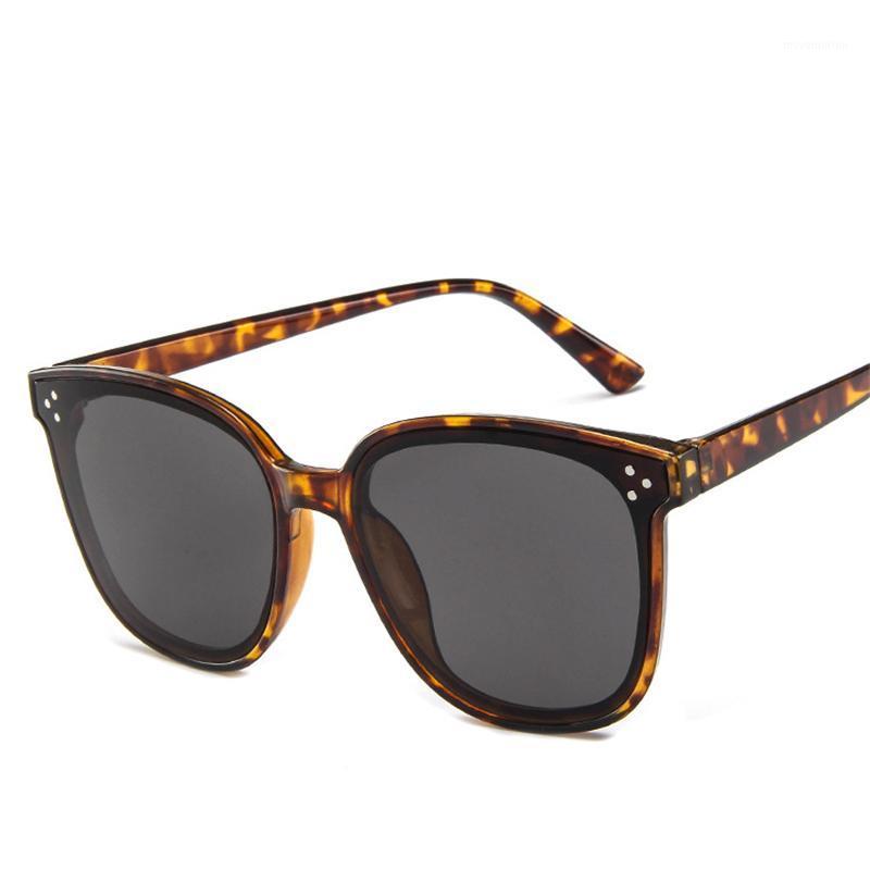 Luxury Cat Eye Frame Sunglasses Women Men Driving Vintage Round Oversized Sun Glasses Brand Designer UV400 20201
Luxury Cat Eye Frame Sunglasses Women Men Driving Vintage Round Oversized Sun Glasses Brand Designer UV400 20201