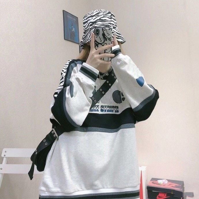 Women's Hoodies with Leaf Pattern Three Stripes Print High Quality Autumn Winter O-neck Active Sweatshirt Fashion Streetwear Size -2XL, Black 
Women's Hoodies with Leaf Pattern Three Stripes Print High Quality Autumn Winter O-neck Active Sweatshirt Fashion Streetwear Size -2XL, Black