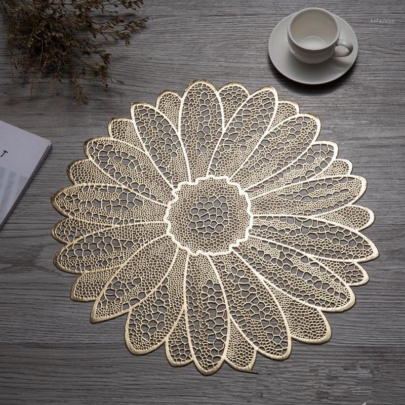 Octagonal Hollow Table Mat Placemats Waterproof Non Slip Table Mats Heat-insulated Pad Home Decoration Dinner Placemat1
Octagonal Hollow Table Mat Placemats Waterproof Non Slip Table Mats Heat-insulated Pad Home Decoration Dinner Placemat1