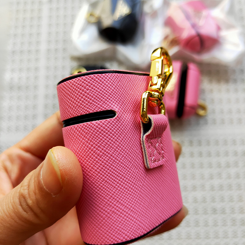 2021 Luxury Triangle Hardware Golden Keychain Bluetooth Earphone Case for Air pods 2 3 for Airpods pro Cover Phone Accessory Bag
2021 Luxury Triangle Hardware Golden Keychain Bluetooth Earphone Case for Air pods 2 3 for Airpods pro Cover Phone Accessory Bag