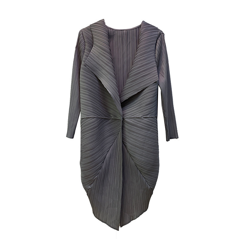 LANMREM High qualty personality pleated long coat for female Summer temperament single button loose large size trench YJ175 201111