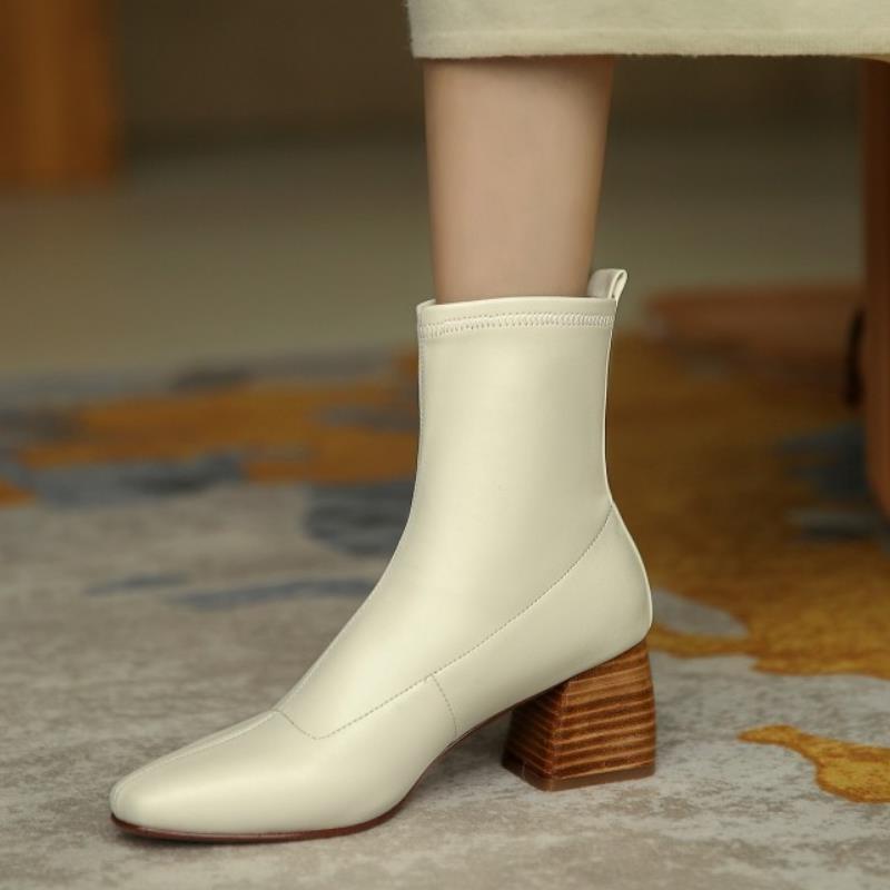 FITWEE Women Ankle Boots Thick High Heel Winter Shoes Woman Warm Short Boot Casual Daily Office Lady Footwear Size 34-39, Beige
FITWEE Women Ankle Boots Thick High Heel Winter Shoes Woman Warm Short Boot Casual Daily Office Lady Footwear Size 34-39, Beige